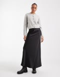 [Vero Moda Tall] Vero Moda Tall satin bias midi skirt in black S Black