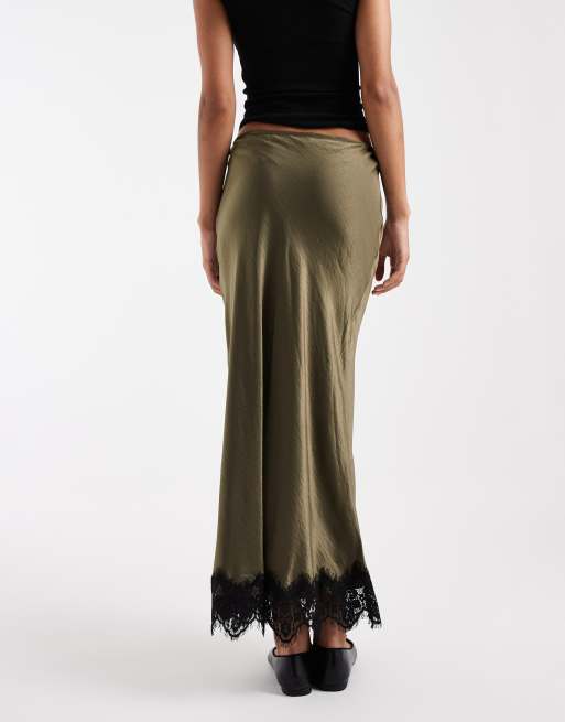 Vero Moda Tall Satin-Midirock mit Spitzensaum in Dunkelgrün, 5 von 5