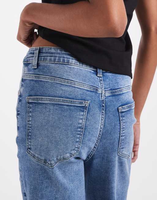 Vero Moda Tall Selina high rise flared jeans in medium blue denim, 5 of 5