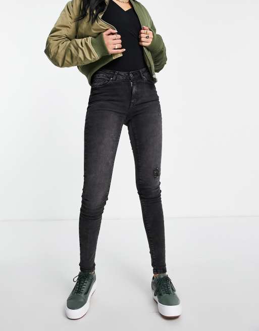 Vero Moda Tall - Skinny jeans met gescheurde knieën in donkergrijs denim, 4 van 4