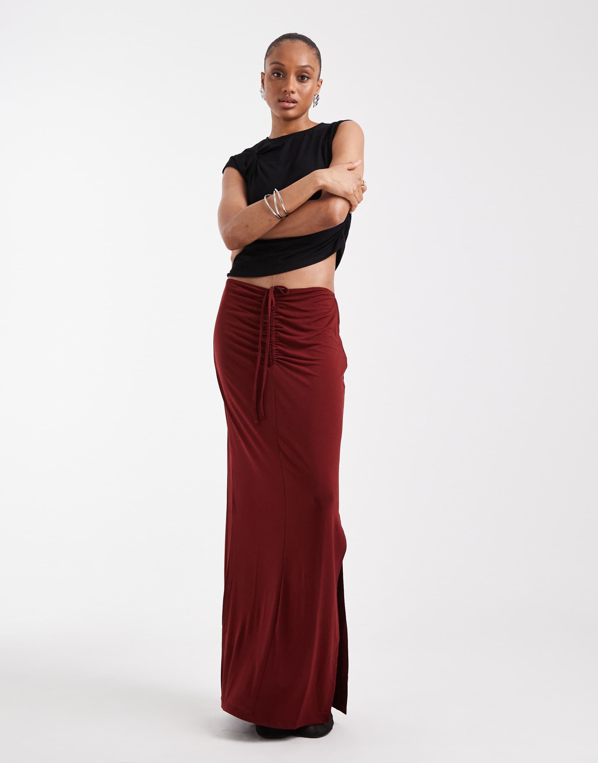 vero moda tall slinky ruched front maxi skirt in burgundy