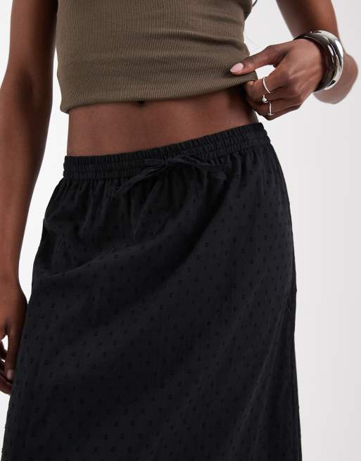 Vero Moda Tall - Sort maxinederdel i dobby-materiale med tekstur i boho-stil, 3 af 5