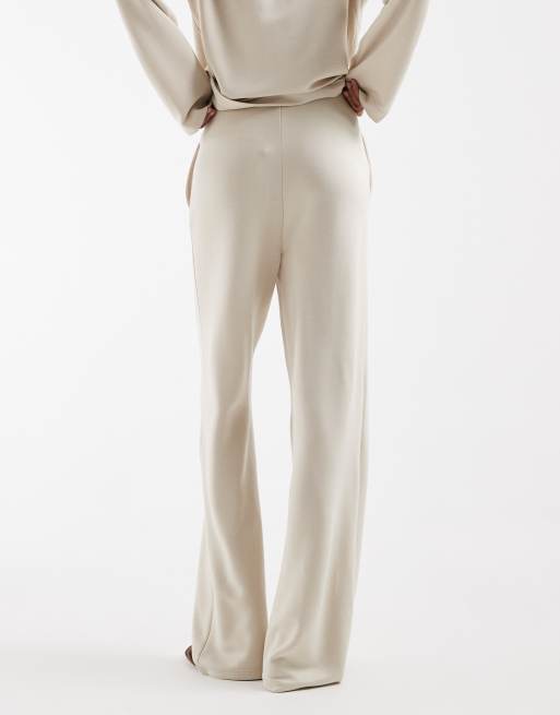 Vero Moda Tall supermjuk set med knytmidja och vida ben i cream, 5 av 5