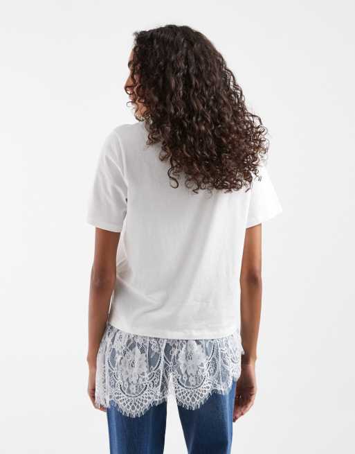 Vero Moda Tall T-Shirt mit asymmetrischem Spitzendetail in Weiß, 4 von 4
