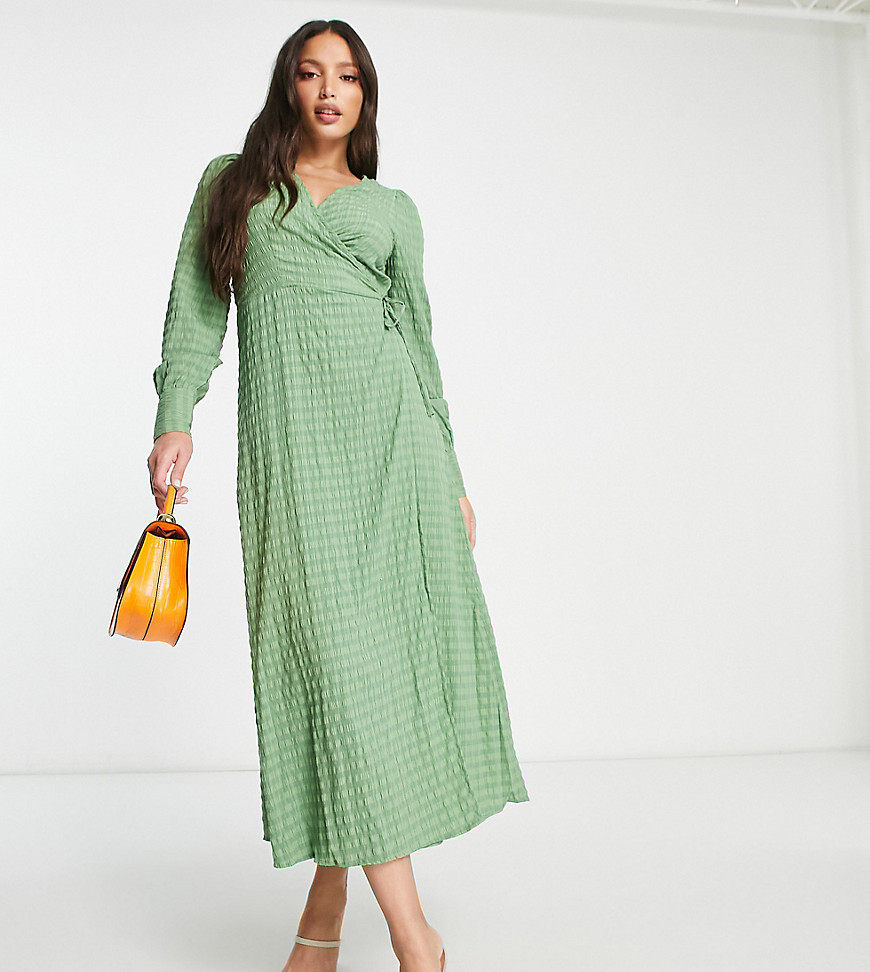 textured wrap midi dress in green