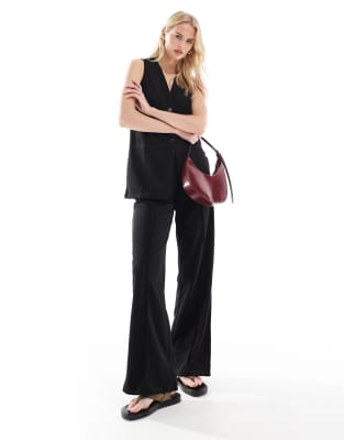 Vero Moda Tall Vero Moda Tall wide leg jersey crepe trouser co-ord in black