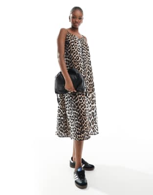 woven cami midi dress with v front in leopard print-Multi