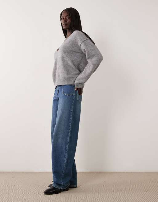 Vero Moda Tall Zelda high rise barrel leg jeans with pocket detail in medium blue denim, 2 of 5