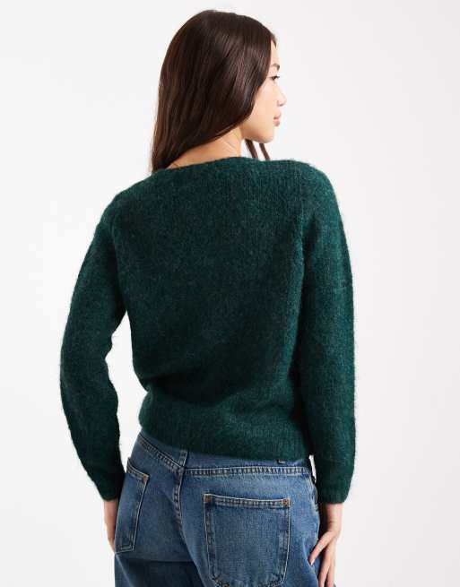 Vero Moda – Tallgrön, mjuk, fluffigt stickad kofta med rund halsringning, 3 av 4