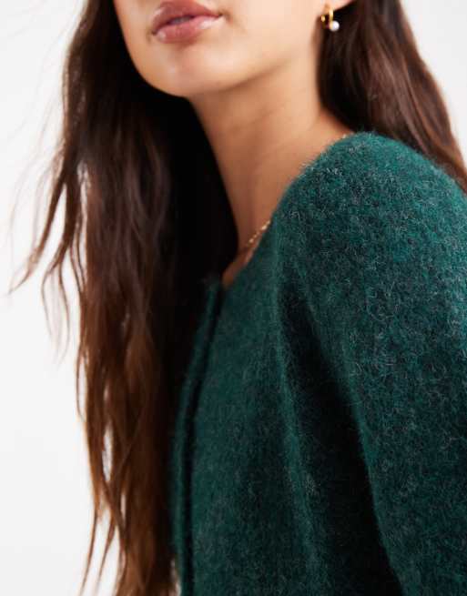 Vero Moda – Tallgrön, mjuk, fluffigt stickad kofta med rund halsringning, 4 av 4