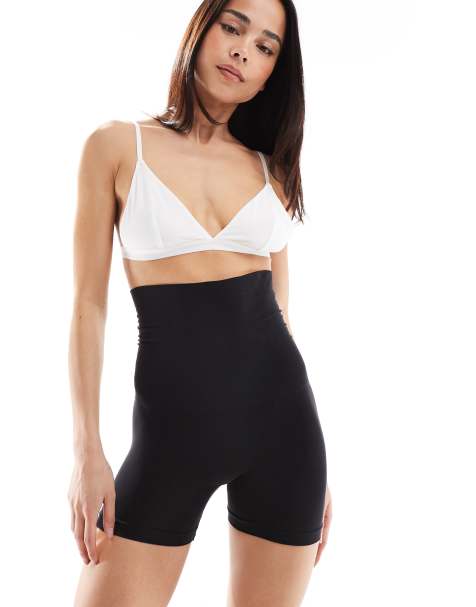 Vero Moda Tammy seamless shape shorts in black