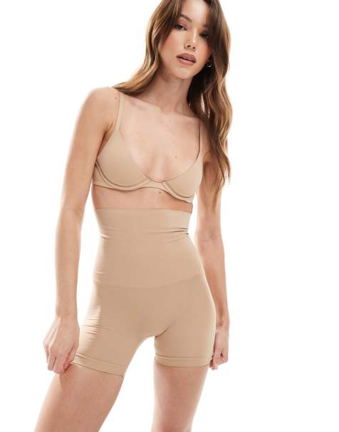 Vero Moda Tammy seamless shape shorts in beige