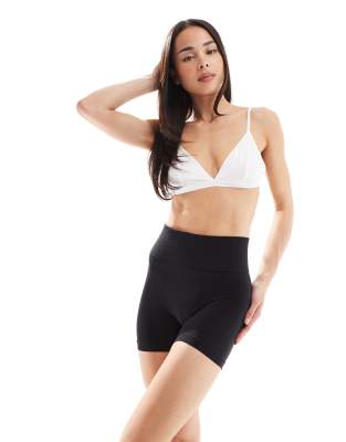 Vero Moda Seamless Longline Shapewear Shorts In Black