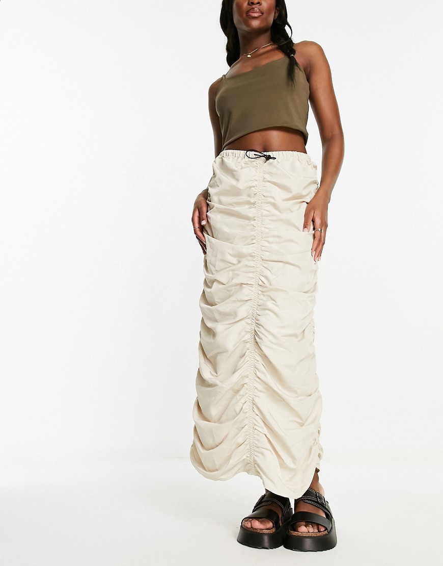 Vero Moda tech ruched midi skirt with bungee detail in cream-White