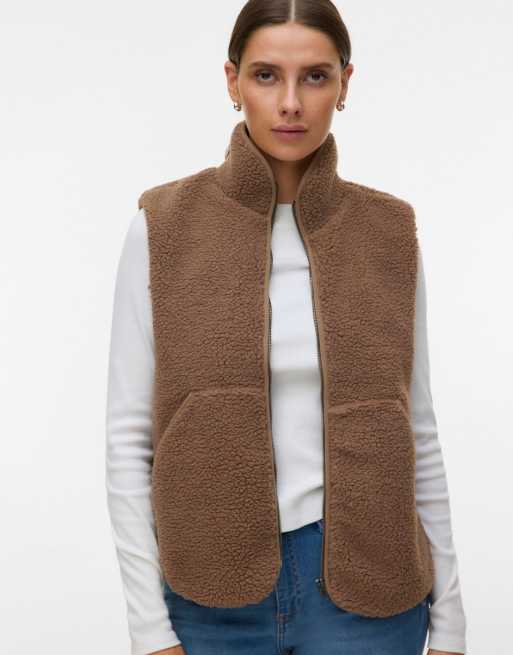 Vero Moda Teddy gilet in fossil, 3 of 5