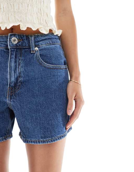 Vero Moda – Tess – Jeansshorts in Mittelblau, 2 von 5