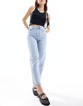 [Vero Moda] Vero Moda Tessa high rise mom jeans in light blue denim W28 Light Blue Denim