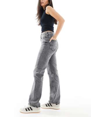 VERO MODA TESSA HIGH RISE STRAIGHT LEG JEANS