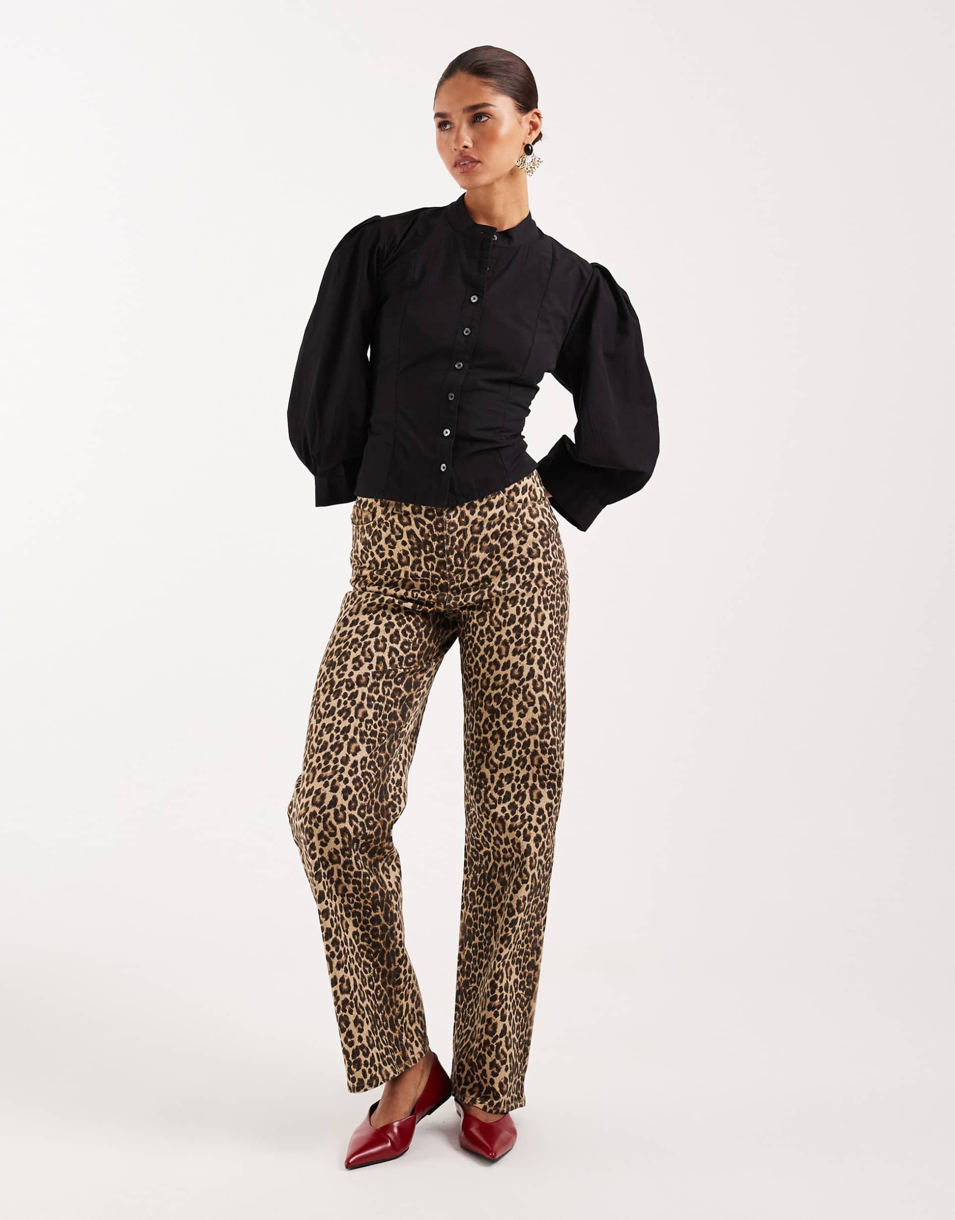 vero moda tessa high rise wide leg jeans in leopard print