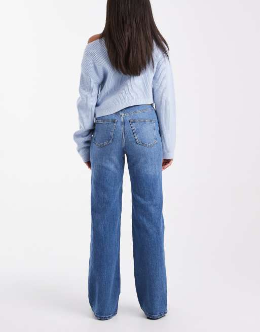 Vero Moda Tessa high waisted wide leg jeans with distressed knees in medium blue wash, 3 of 5