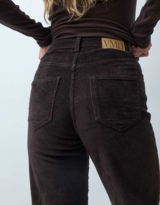 Vero Moda Tessa højtaljede bukser med lige ben i chokoladebrun fløjl, 4 af 5