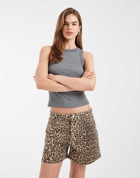 Vero Moda Tessa mid rise loose fit denim shorts in natural leopard print - view 1