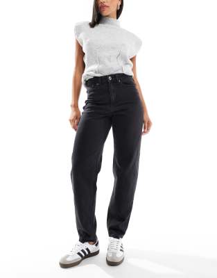 Vero Moda - Tessa - Mom-Jeans in grauschwarzer Waschung