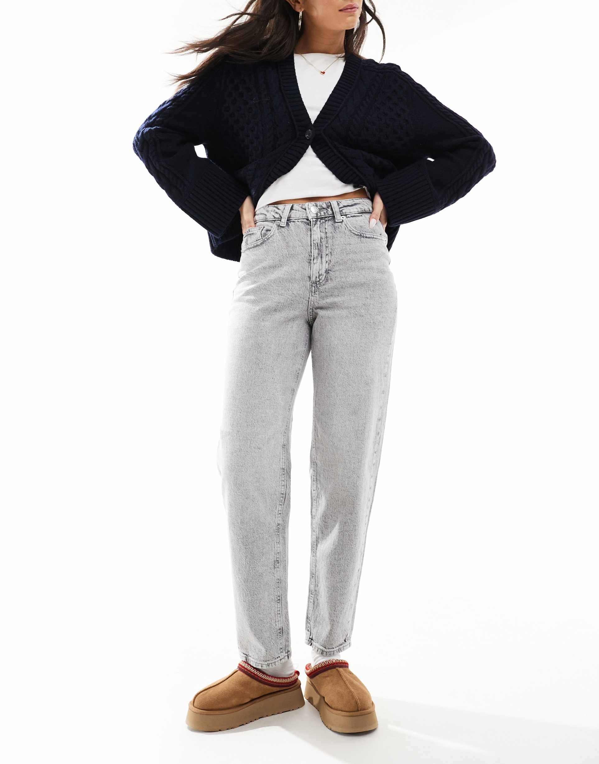 vero moda tessa mom jeans in light gray denim