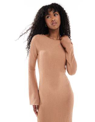 textured bell sleeve maxi dress in mocha-Brown