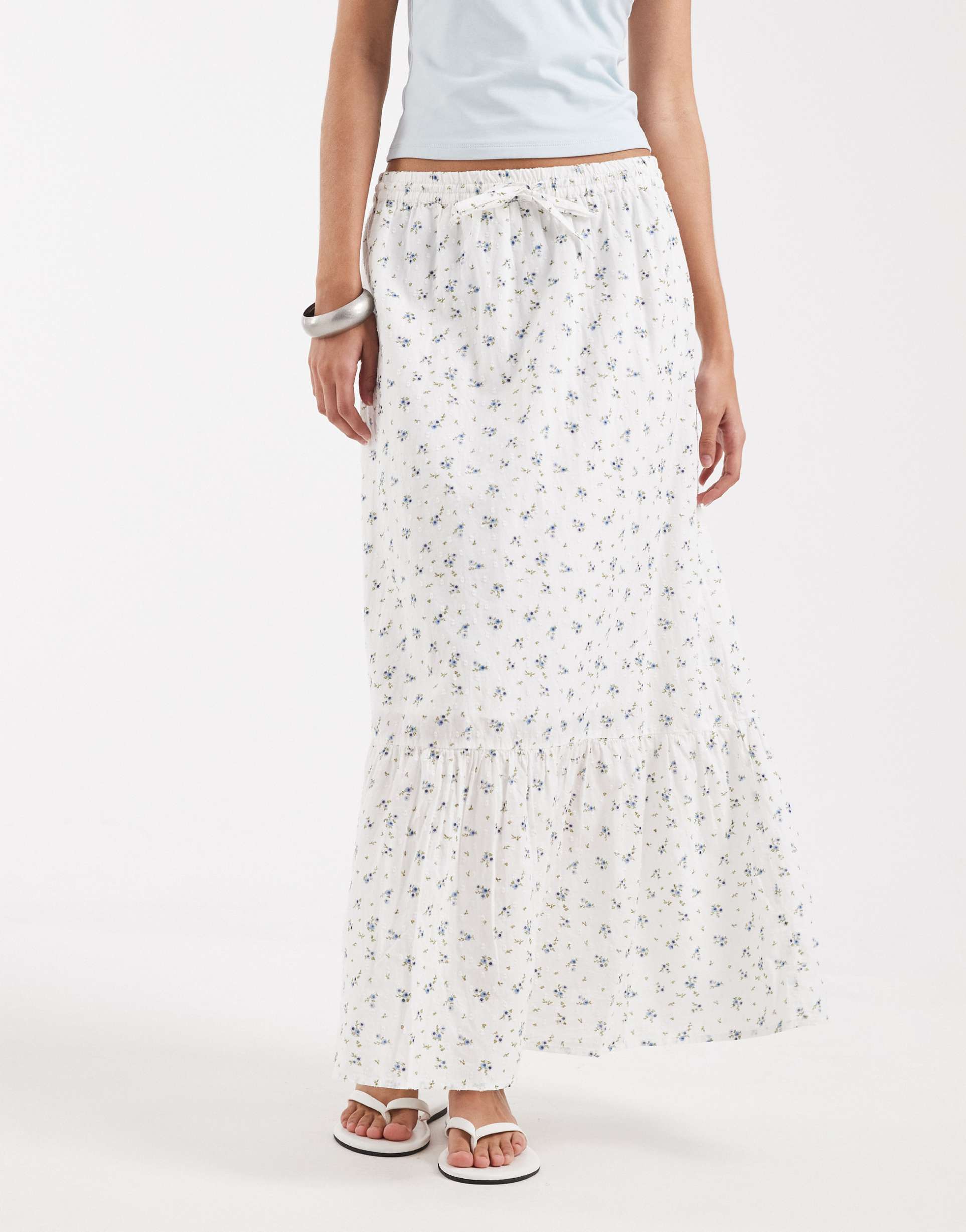 vero moda textured cotton tiered boho maxi skirt in white with blue micro floral print