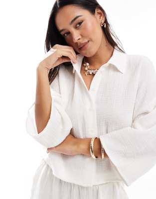 Vero Moda Vero Moda textured cropped shirt co-ord in white