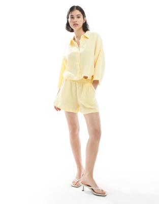 Vero Moda Textured Cropped Shirt