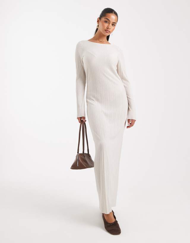 white jersey dress maxi Vero Moda textured in it contours the body