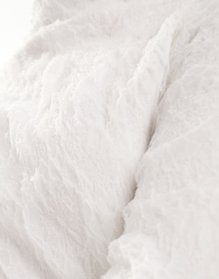 Vero Moda Textured Long Sleeve Top With Lettuce Contrast Edge In White