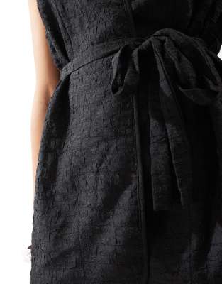 Vero Moda Textured Longline Vest In Black