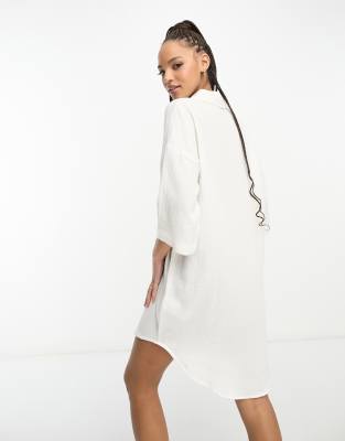 Vero Moda textured oversized shirt dress in white | ASOS