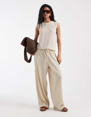 Vero Moda Textured Plisse Barrel Leg Pants In Neutral