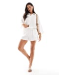 [Vero Moda] Vero Moda textured shorts in white (Part of a set) M Snow White