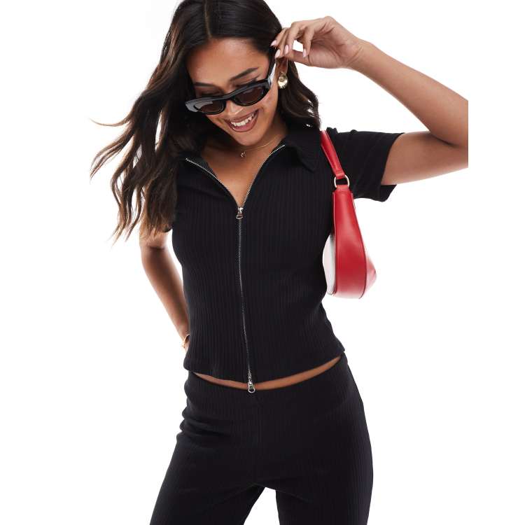 206692824-1-black?$n_750w$&wid