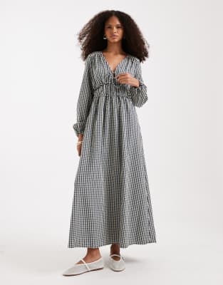 old navy gingham maxi dress Fit & Flare Tiered Seersucker All-Day Maxi Dress