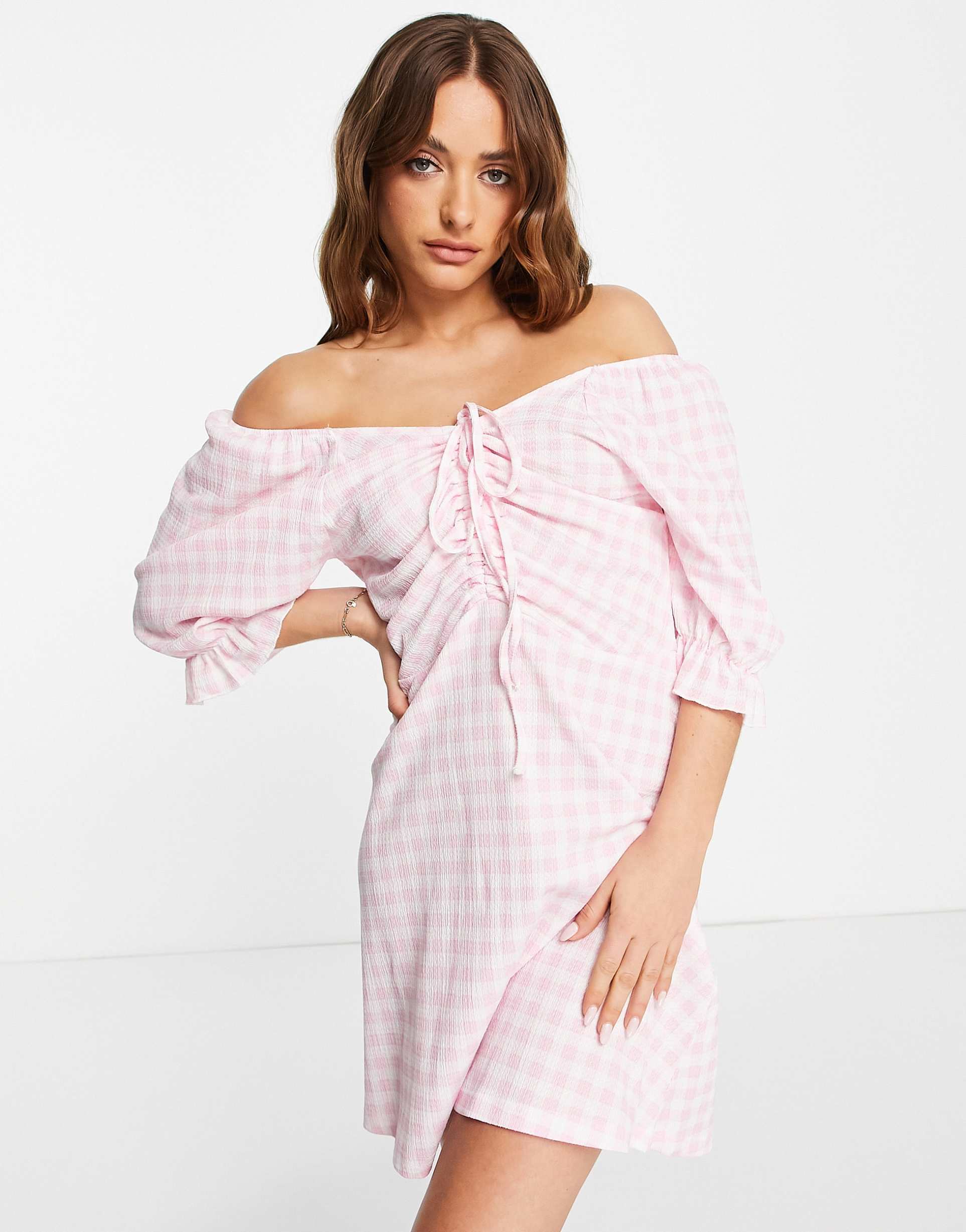 vero moda tie front milkmaid mini dress in pink gingham