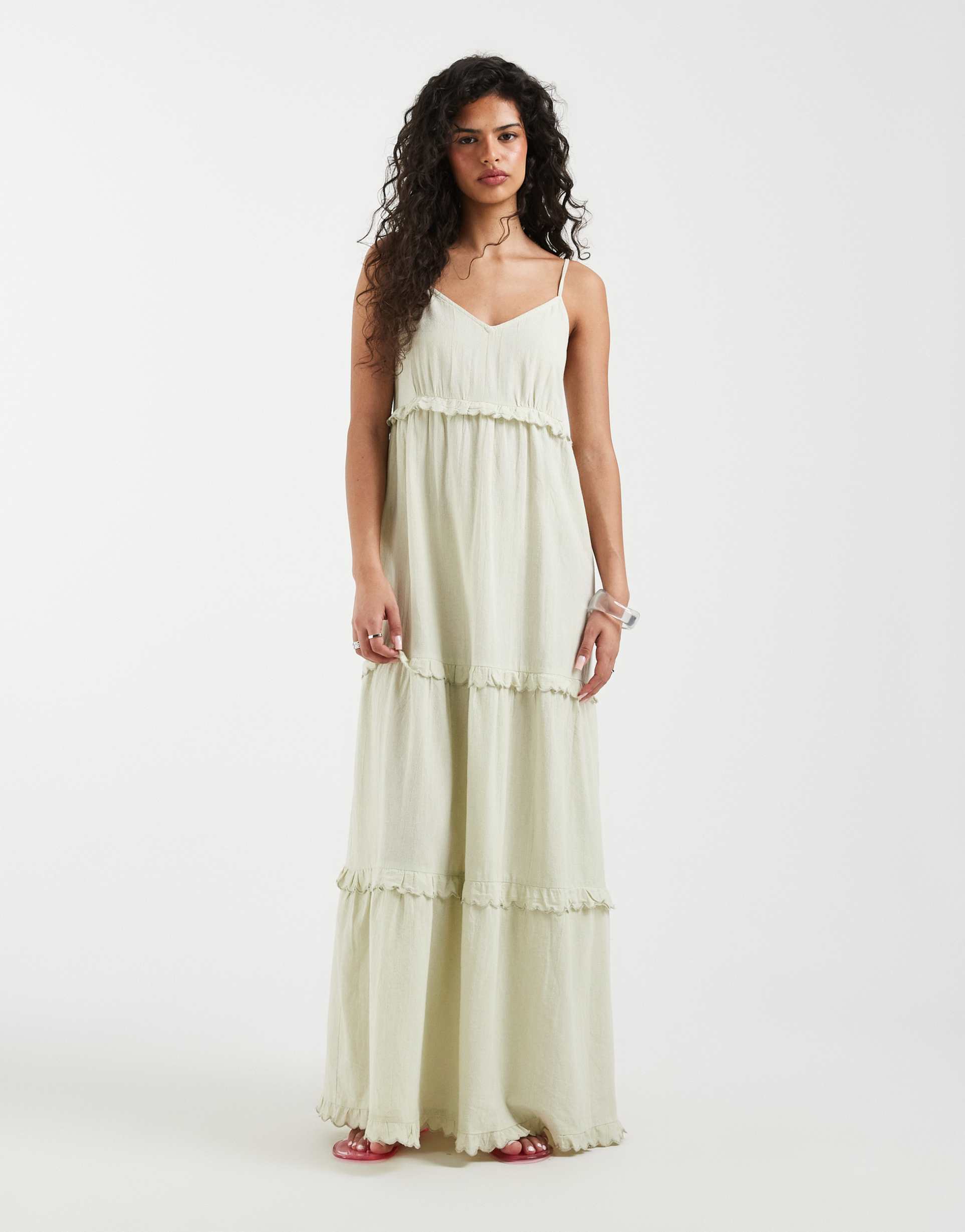 vero moda tiered cotton cami maxi dress with scallop edge detailing in pale green