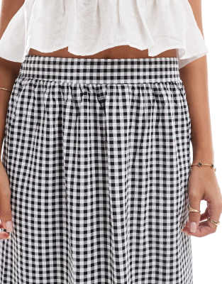 Vero Moda tiered hem maxi skirt  in black gingham print