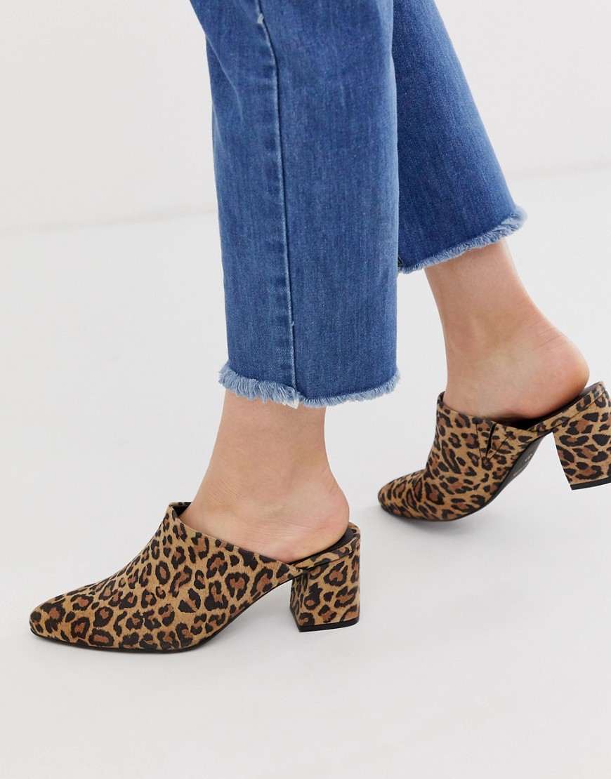 Vero Moda – Tofflor i äkta läder med leopardmönster-Flerfärgad