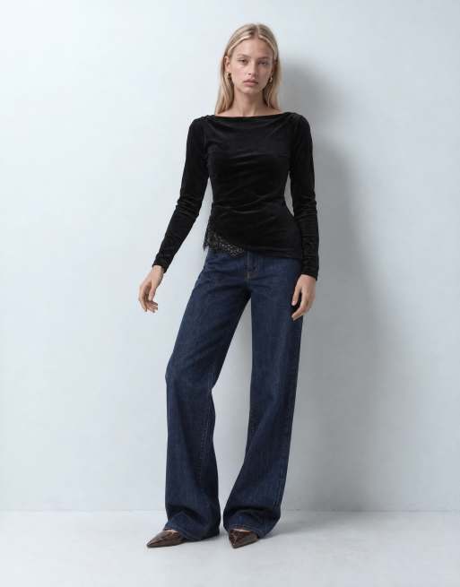 Vero Moda top asimmetrico in velluto con maniche lunghe, scollo a barchetta e dettagli in pizzo nero, 6 di 10