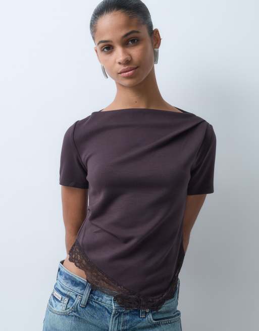Vero Moda top asymétrique à manches courtes à encolure bateau avec détails en dentelle, marron chocolat, 4 de 5