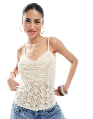 Vero Moda - Top color crema con spalline sottili all'uncinetto in coordinato