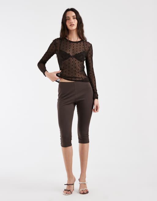 Vero Moda - top de malla semitransparente de manga larga en marrón chocolate con flocado de lunares, 2 de 4