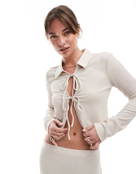 Vero Moda - Top d'ensemble noué sur l'avant à manches longues en jersey texturé - Beige - view 1