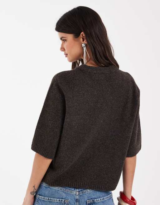 Vero Moda - Top marrón chocolate jaspeado de corte cuadrado y manga corta de punto suave, 4 de 4